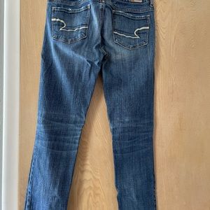 American Eagle - straight legged jeans